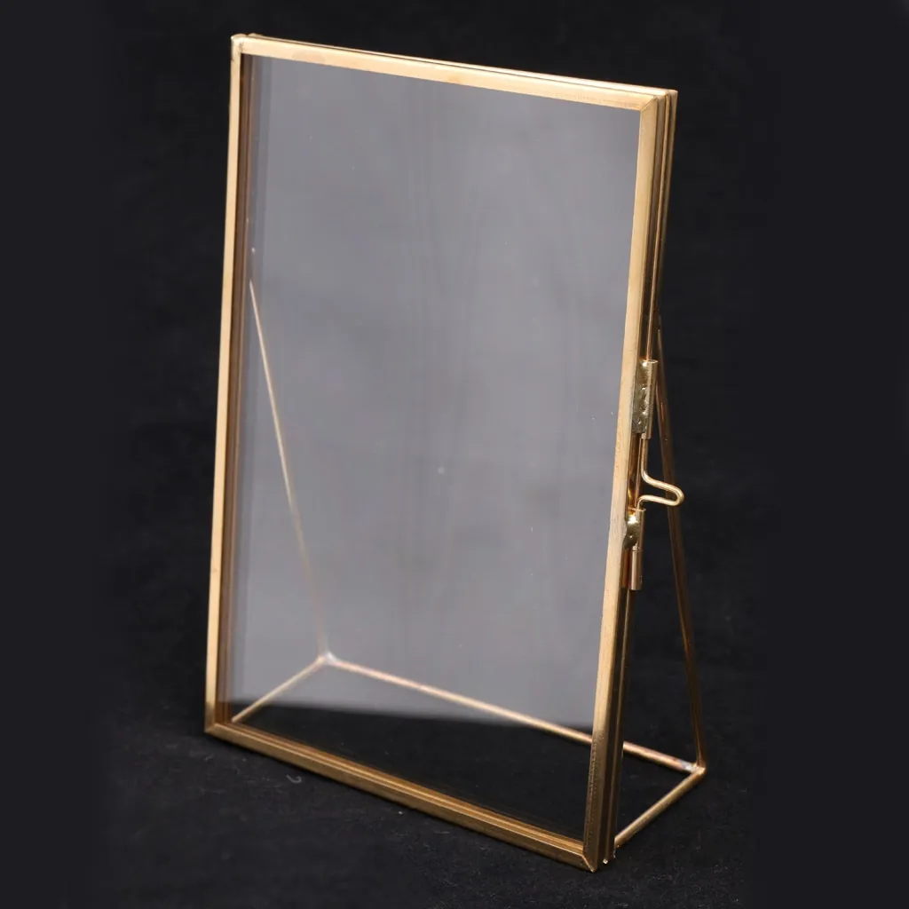 Cadre rectangulaire rétro transparent en laiton • Vintage Univers