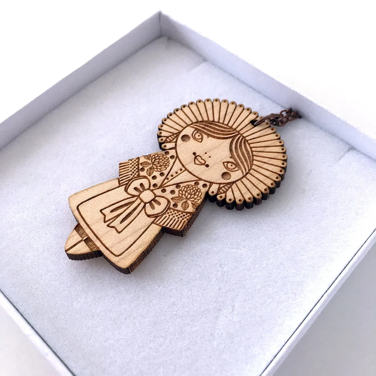 Collier Courguinoise LES FOLLES MARQUISES fabriqué à Calais