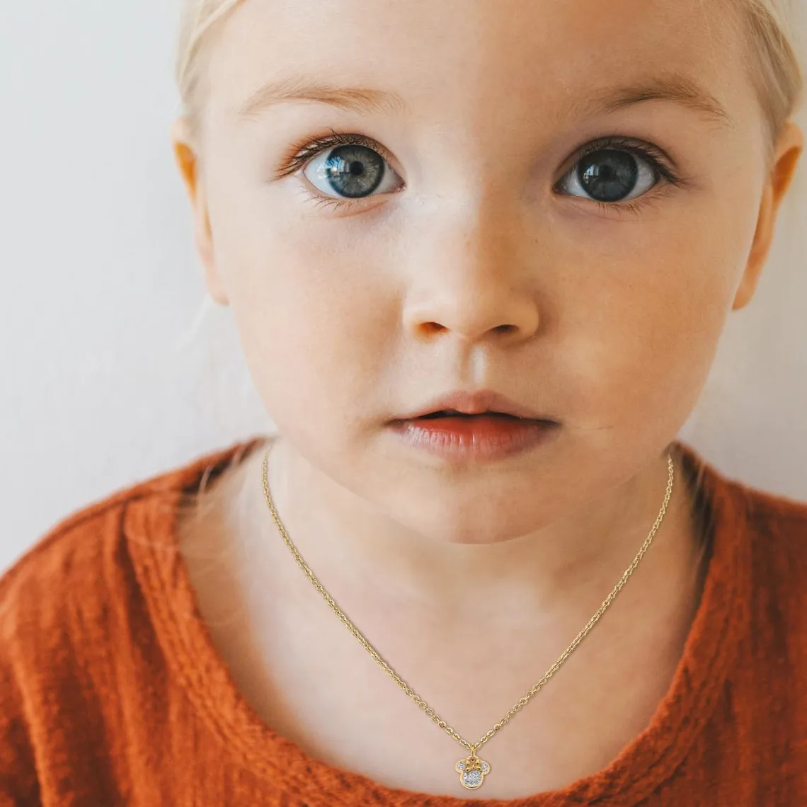 Collier Fille Disney - Minnie ornée de Cristaux scintillants | 3 Suisses