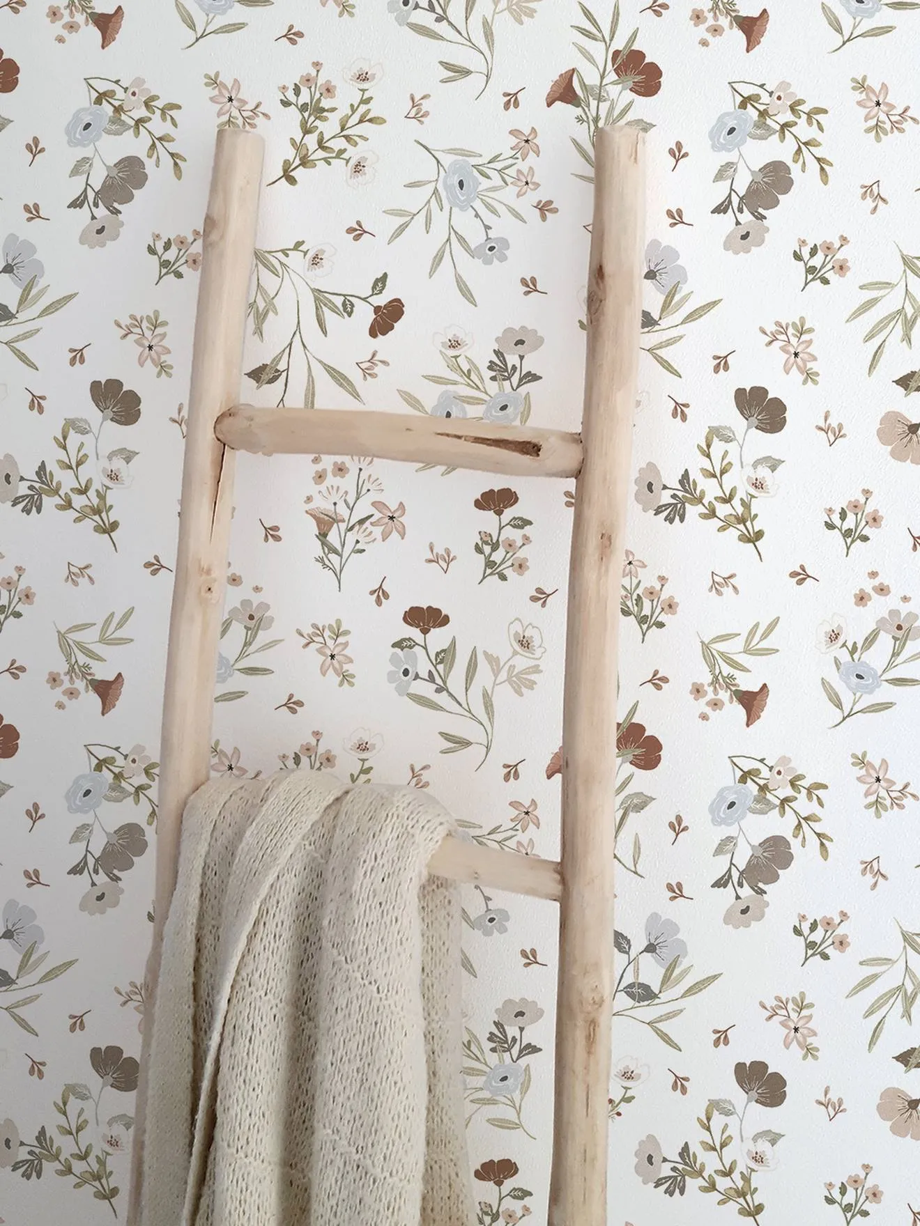 Papier peint Fleuri Vintage Lilydale LILIPINSO rose nude - Lilipinso